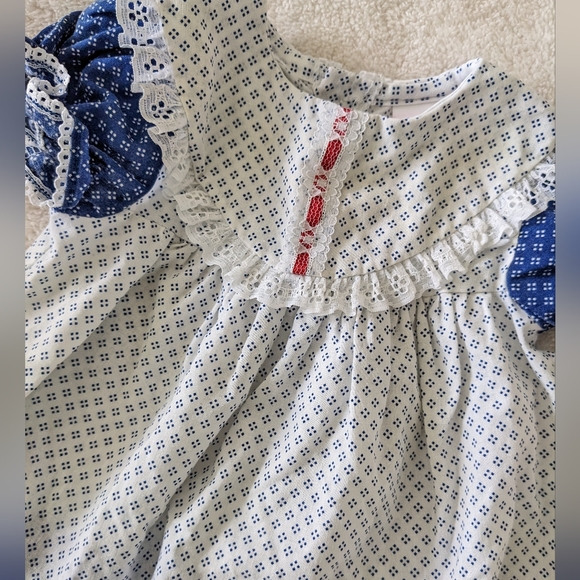 Vintage K.L.L. Blue and White Dress. Red ribbon detail on the front. Size 9 M - Picture 3 of 5